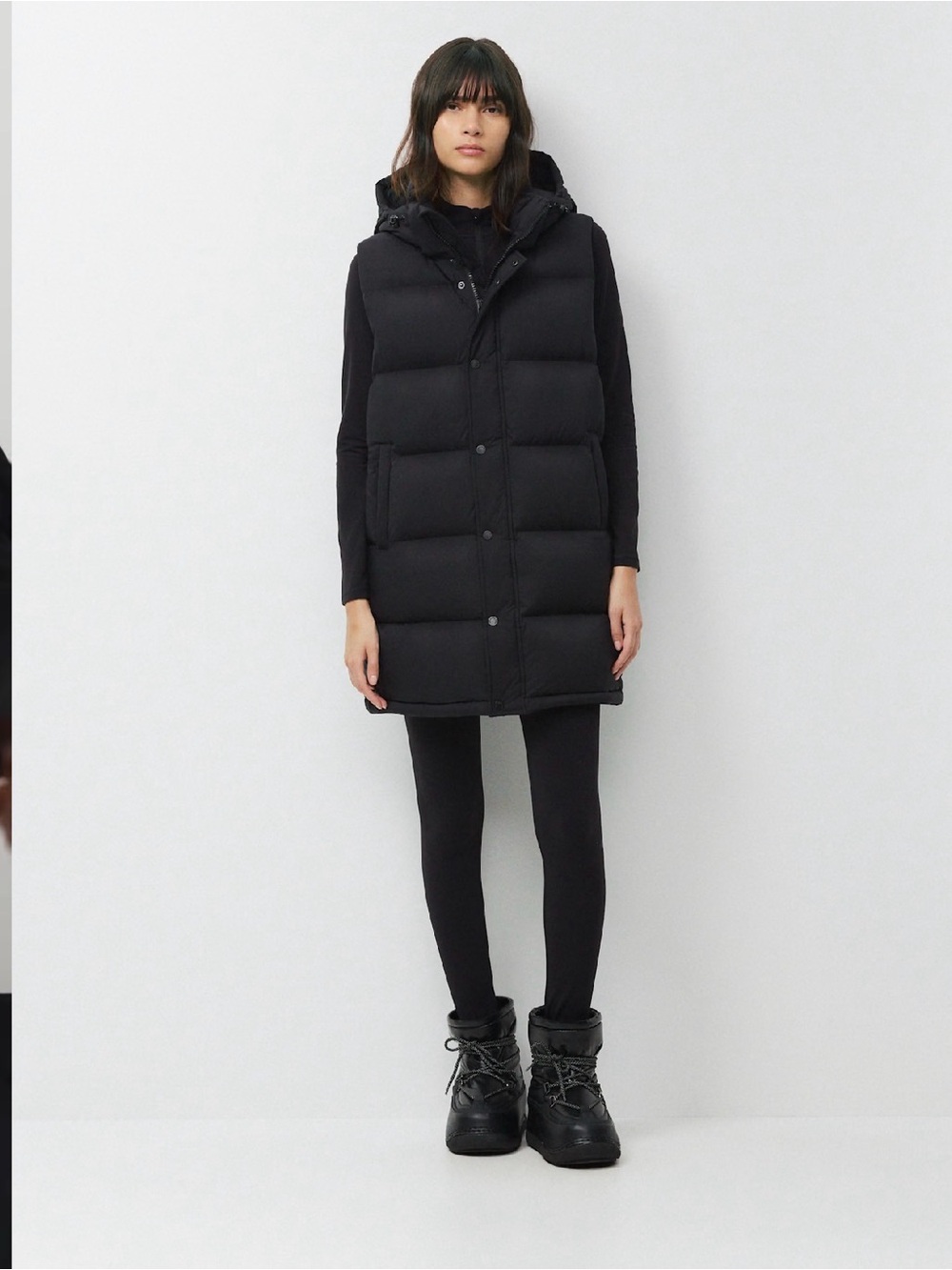 Aritzia Super Puff mid Black Quilted Puffer Vest - Women